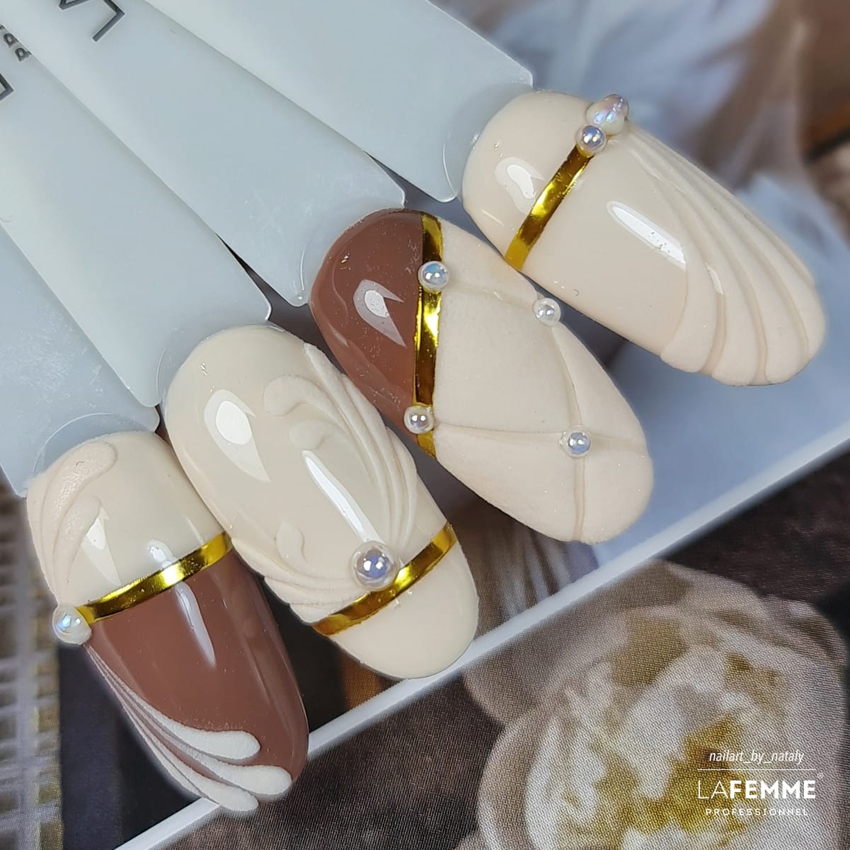 h005 h058 nataly sposa mezzeperle strisce oro nailart wedding chioccolato